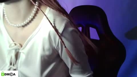 Renesme White Im here from Monday to Friday online show from July 6, 2026, 1:35 am