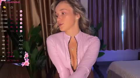 evielina online show from June 22, 2026, 11:57 pm