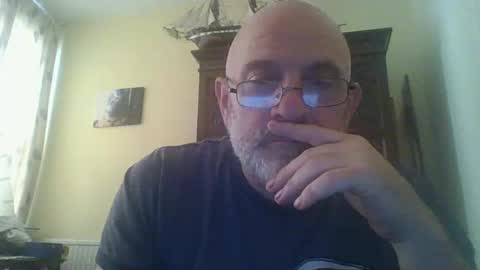 f1zzeek online show from May 3, 2026, 9:26 am
