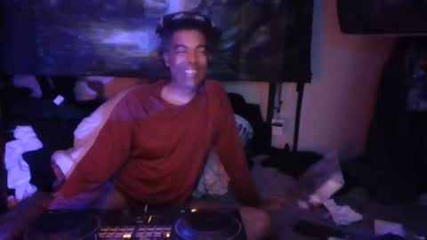 Snapshot of fadeyisteven32 chatting on August 2, 2026, 2:32 am fadeyisteven32 online show from August 2, 2026, 2:32 am