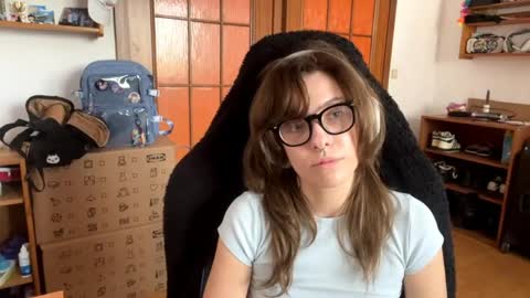 Loly online show from April 20, 2026, 3:48 pm