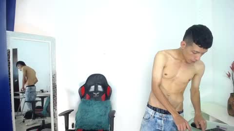 Favel Gomez online show from December 21, 2024, 7:27 pm