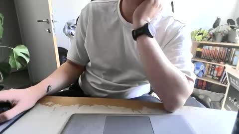 fem_alice_louis_dom online show from April 23, 2026, 11:53 am