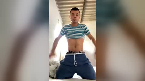 fernandoluisaguasaguas online show from July 12, 2026, 5:48 pm