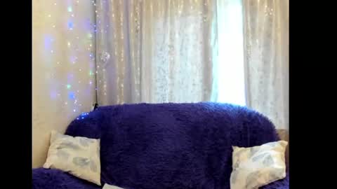 Snapshot of fey_bb chatting on July 5, 2026, 5:14 am Milana online show from July 5, 2026, 5:14 am