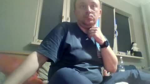 Snapshot of filipek757 chatting on June 14, 2026, 7:27 pm filipek757 online show from June 14, 2026, 7:27 pm
