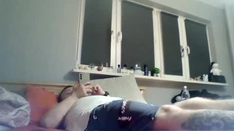 Snapshot of filipek757 chatting on June 15, 2026, 8:44 pm filipek757 online show from June 15, 2026, 8:44 pm