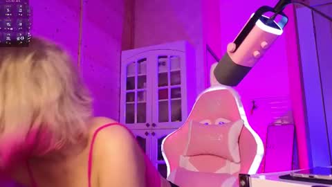 Lady online show from June 13, 2026, 5:22 pm