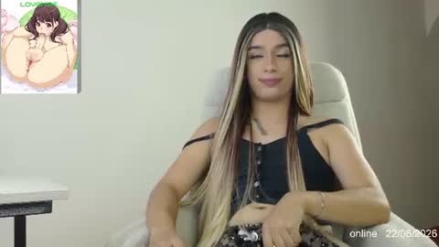 Snapshot of fiorella_sweetsucker chatting on June 23, 2026, 2:20 am FIORELLA online show from June 23, 2026, 2:20 am