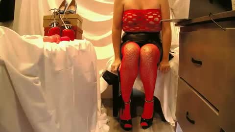 flirtydirtyfiona online show from November 23, 2025, 7:35 pm