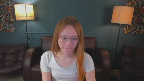 Snapshot of floralarsson chatting on June 10, 2026, 3:39 am hey there guys im Flora no not the one from WInx. But I love magical stuff and especially I love nature. I dont know I thin online show from June 10, 2026, 3:39 am
