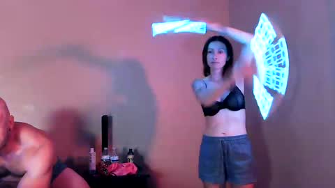 flowmiedaddy_petiegirllana online show from July 21, 2026, 2:47 am