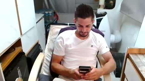 independent model online show from June 25, 2026, 7:29 pm