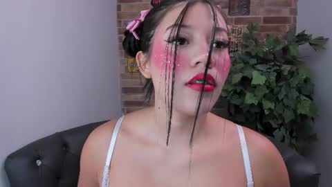 Loren online show from July 2, 2026, 11:05 am