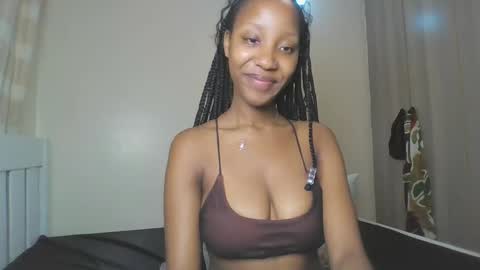 foxyatmidnite online show from May 29, 2026, 2:04 pm