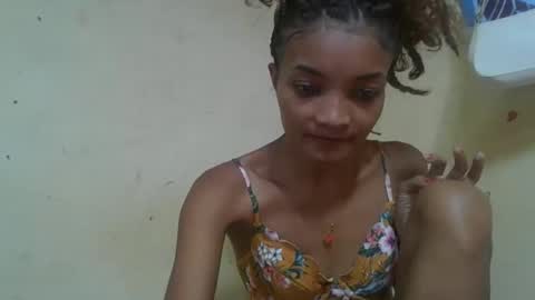 Snapshot of francinoli chatting on May 10, 2026, 9:03 am Francinoli online show from May 10, 2026, 9:03 am