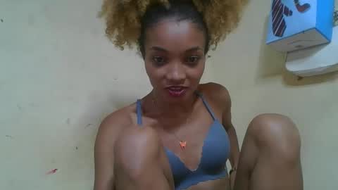 Snapshot of francinoli chatting on May 14, 2026, 4:19 am Francinoli online show from May 14, 2026, 4:19 am