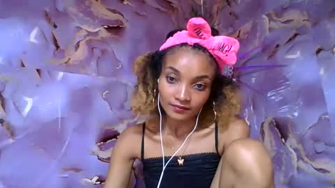 Snapshot of francinoli chatting on June 4, 2026, 6:25 pm Francinoli online show from June 4, 2026, 6:25 pm