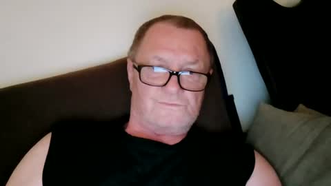 Wolfi online show from June 21, 2026, 5:54 am