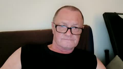 Wolfi online show from July 13, 2026, 6:05 am