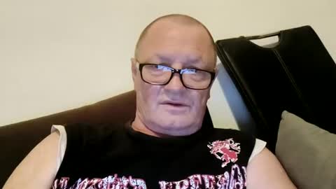 Wolfi online show from August 2, 2026, 5:39 am