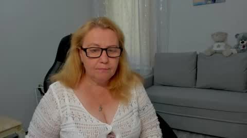 FrauMartha online show from July 17, 2026, 12:34 pm