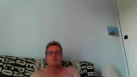 freddy9509 online show from June 25, 2026, 4:33 pm