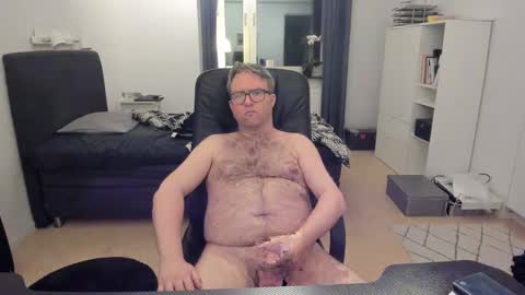 Fredrik online show from January 24, 2025, 6:04 pm