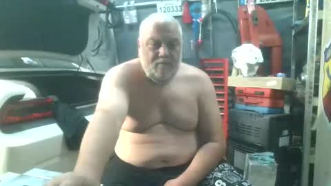 frenchdaddy95 online show from July 24, 2026, 11:14 pm