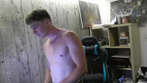 Snapshot of frenchhornybibs chatting on June 23, 2026, 8:18 pm French Horny Bibs online show from June 23, 2026, 8:18 pm