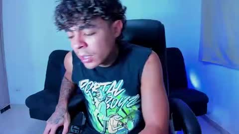 freyva_ online show from June 14, 2026, 5:59 pm