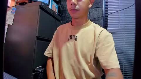 Snapshot of g_lincoln chatting on June 14, 2026, 2:30 pm g_lincoln online show from June 14, 2026, 2:30 pm