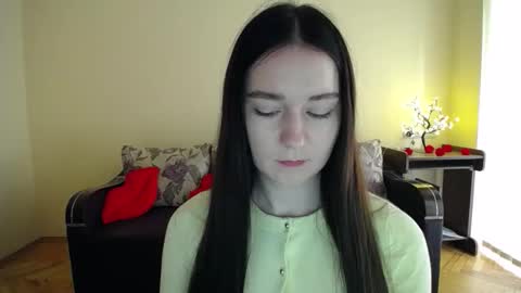 Snapshot of gabby_di chatting on May 12, 2026, 8:22 am Jaklin online show from May 12, 2026, 8:22 am