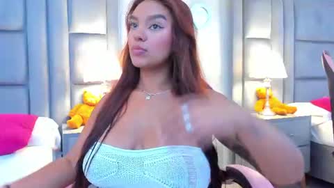 gabymoreau online show from July 23, 2026, 8:18 pm