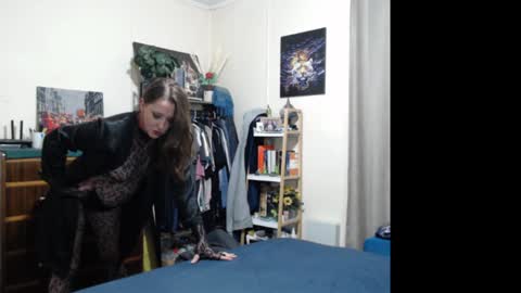 HOT  online show from January 4, 2025, 10:16 am