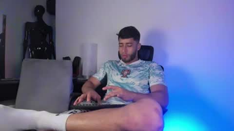 Gato online show from June 27, 2026, 8:25 pm