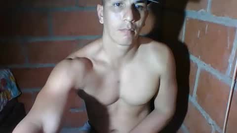 Snapshot of gattitosexy_95 chatting on April 30, 2026, 4:24 pm gattitosexy_95 online show from April 30, 2026, 4:24 pm
