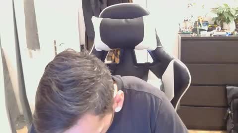 Snapshot of georgek0011 chatting on April 1, 2026, 9:23 pm georgek0011 online show from April 1, 2026, 9:23 pm