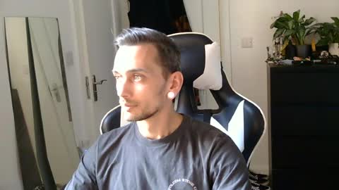 Snapshot of georgek0011 chatting on June 19, 2026, 6:45 pm georgek0011 online show from June 19, 2026, 6:45 pm