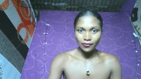 gggloria online show from May 11, 2026, 6:41 am