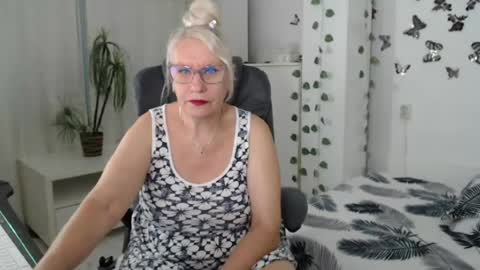 Ghertrudequeen online show from July 25, 2026, 4:32 am