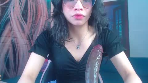 giaa rossi online show from June 13, 2026, 2:26 pm
