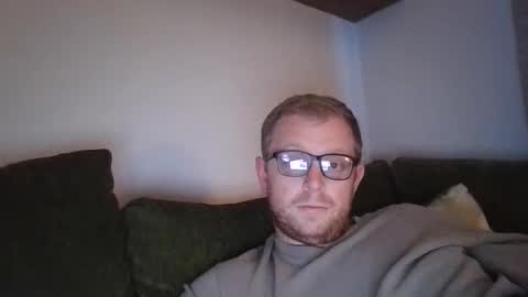 Snapshot of ginwood chatting on June 9, 2026, 7:36 pm ginwood online show from June 9, 2026, 7:36 pm