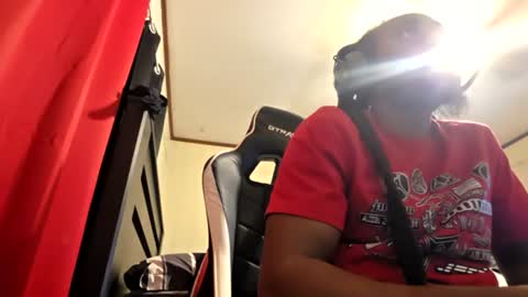glomightyj online show from July 17, 2026, 3:24 am