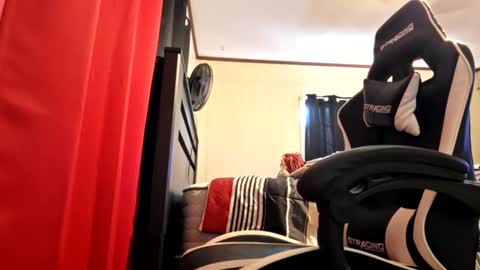 glomightyj online show from July 19, 2026, 10:02 pm