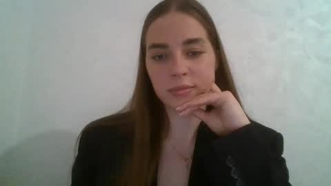 gloria954807 online show from June 9, 2026, 8:20 pm