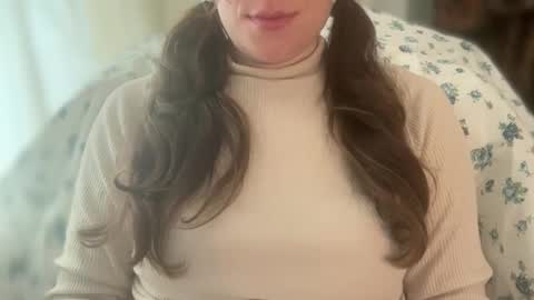 Gloria Pearl online show from May 4, 2026, 8:43 am