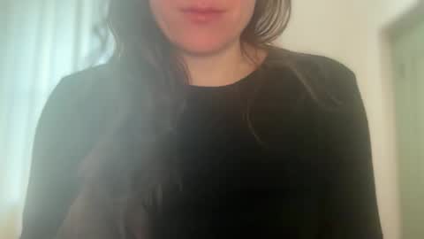 Gloria Pearl online show from May 20, 2026, 8:09 am