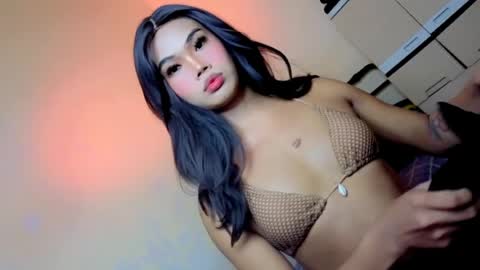 Snapshot of goddes_kella chatting on July 26, 2026, 6:43 am goddes_kella online show from July 26, 2026, 6:43 am