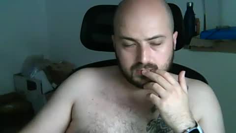 goldenspainboy online show from June 20, 2026, 11:02 am
